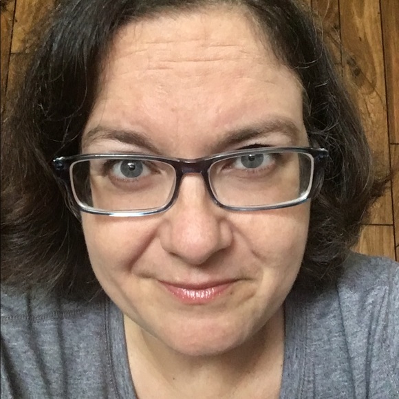 Meet your Posher, Eileen - Picture 3 of 4